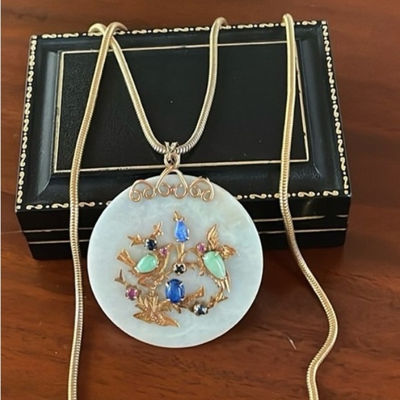 VGT Solid 14K Gold Jade pendant, Love Birds Design with multiple